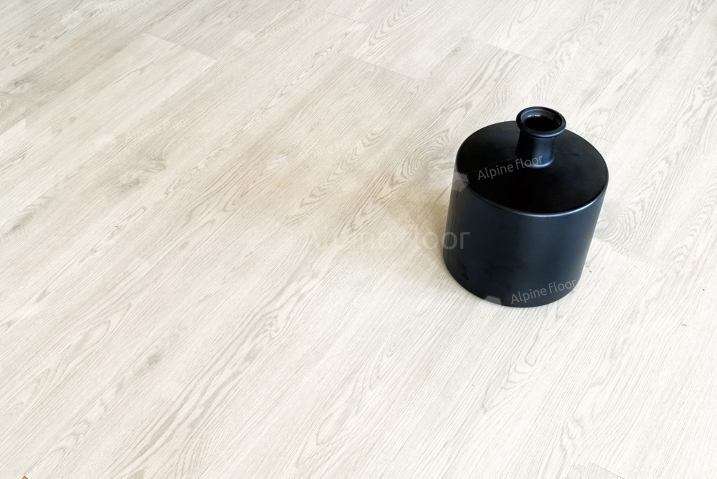 Кварц-винил Alpine Floor Easy Line Дуб Светлый